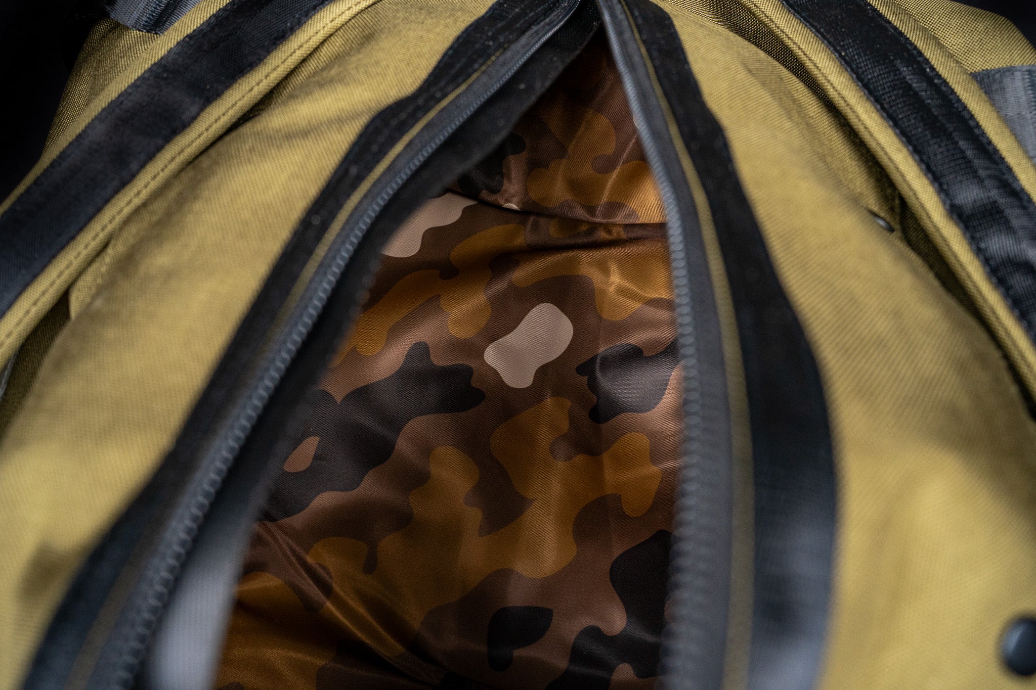 6 Pack Duffle Bag - 52L - 6th Sense Fishing