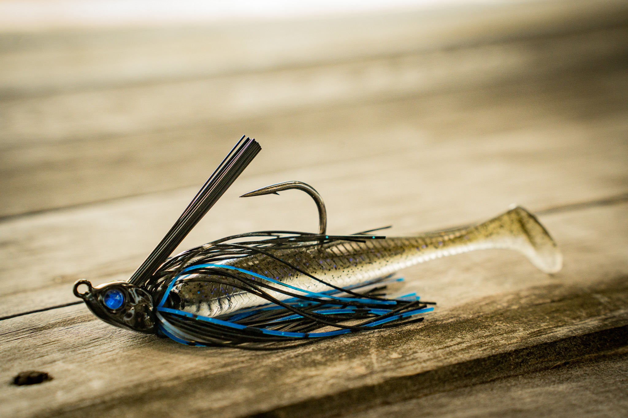 Divine Braid Swim Jig - Black & Blue Senses Swimbait | 6t – 6th